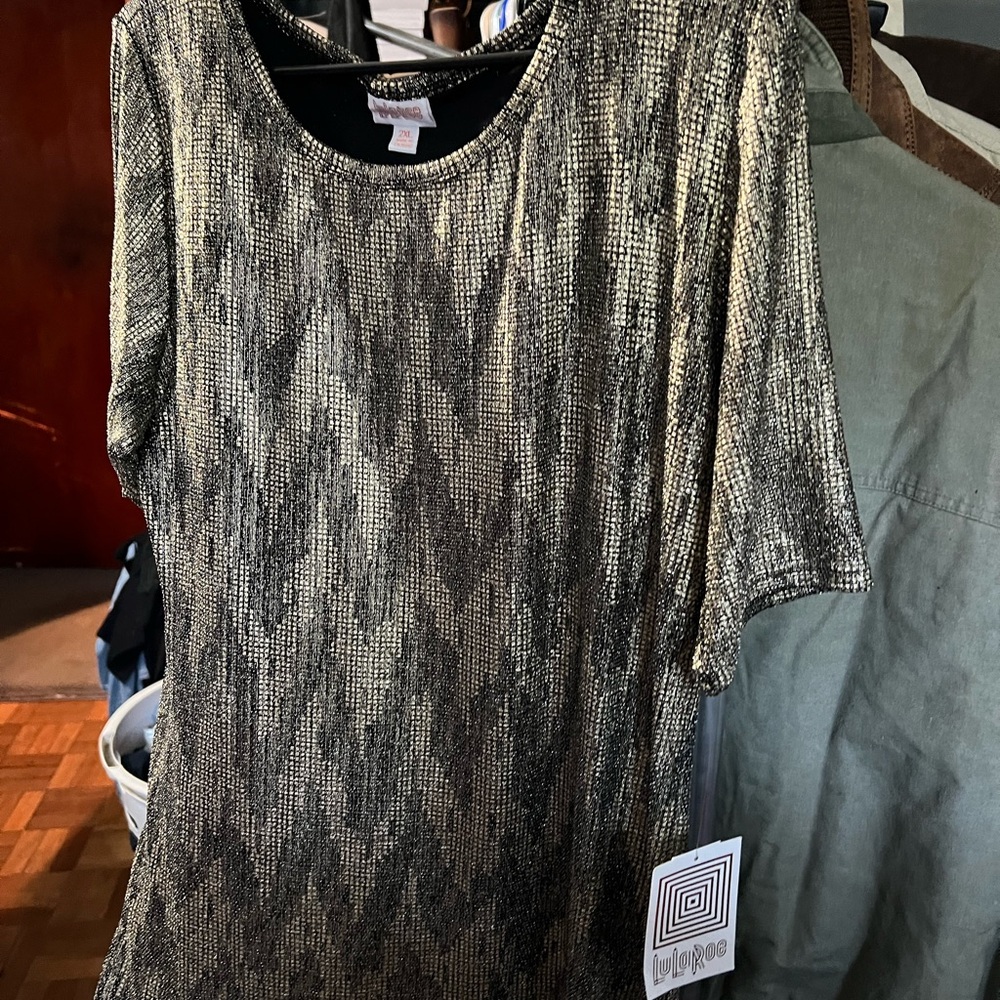 LuLaRoe Metallic Black and Gold Short Sleeve Top